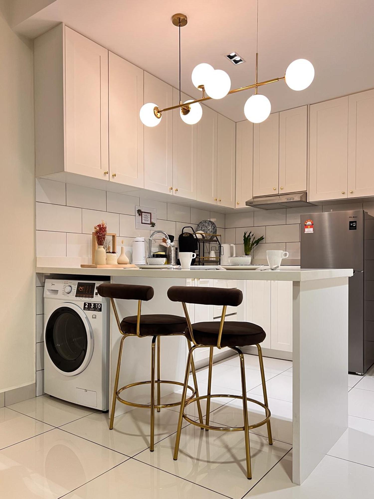 Modern Suites At Arte Mont Kiara By Iconique Куала Лумпур Екстериор снимка