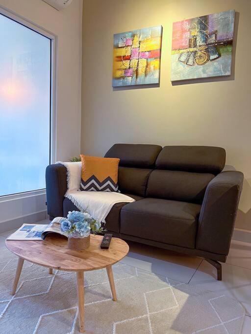 Modern Suites At Arte Mont Kiara By Iconique Куала Лумпур Екстериор снимка