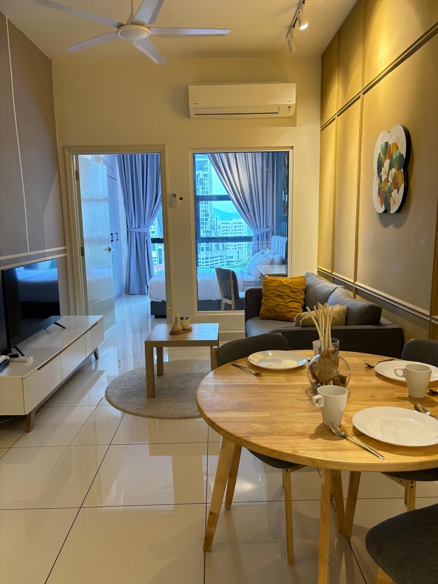Modern Suites At Arte Mont Kiara By Iconique Куала Лумпур Екстериор снимка